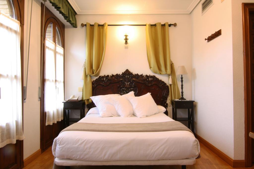 Hotel Merindad de Olite Exterior foto