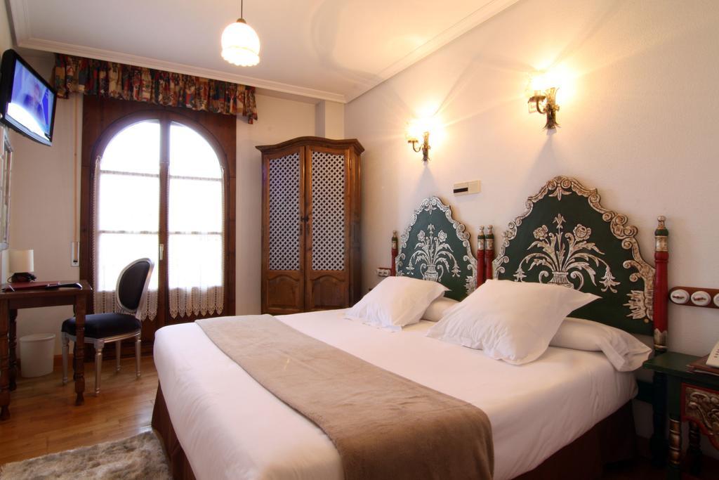 Hotel Merindad de Olite Exterior foto